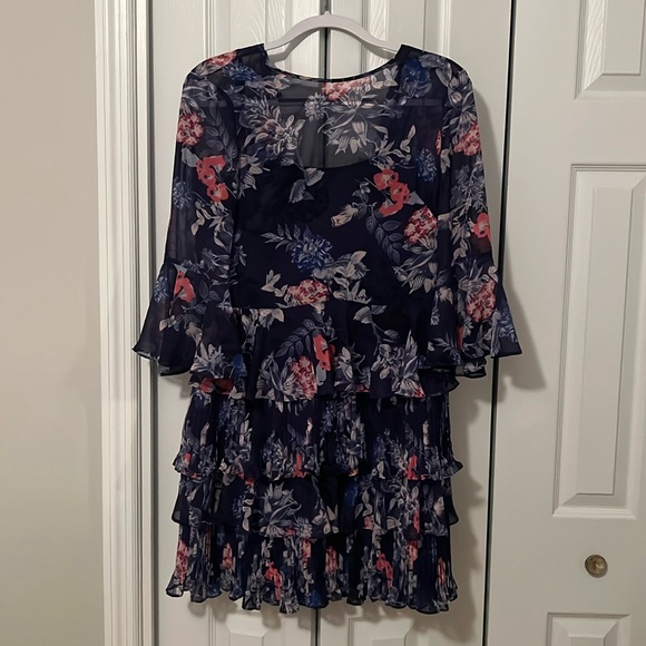 Eliza J Size 8 Springtime Dress - Picture 2 of 5